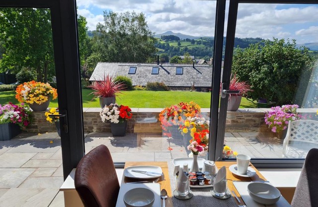 Camden Lodge B&B and Cottage Brecon