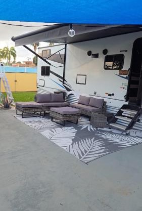 Camper en el Batey