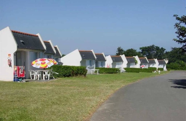 Camping 2 étoiles - Piscine - ccaba00