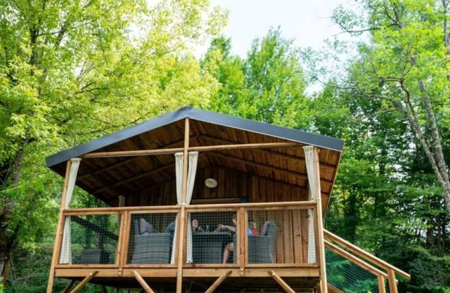 Camping 3 étoiles proche Dordogne - eeiici