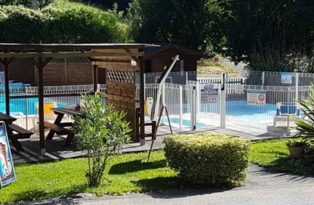 Camping 3 étoiles - Piscine - ccbadde