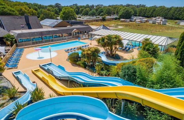 Camping familial 4* | Mobil-home + Accès piscine