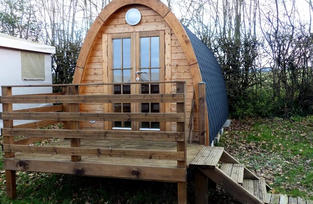 Camping Le Pontis* - Atypical Chalet Tonneau 2 people