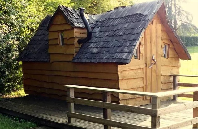 Camping Le Pontis* - Chalet house fairy tale 2 people