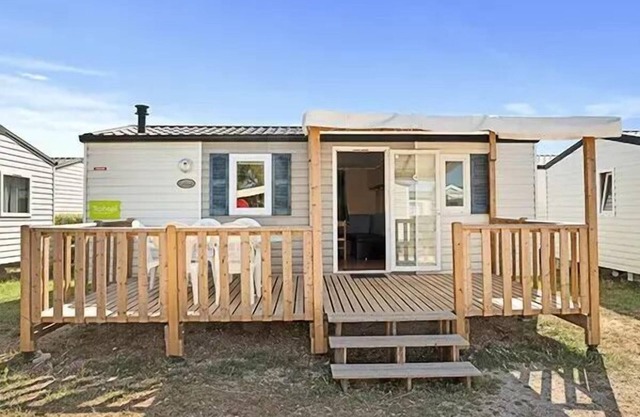 Campsite Les Pommiers du Mont Saint Michel * - Mobile home Classic 3 rooms 4 people - TV