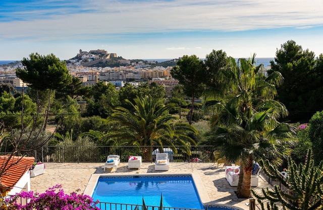 CAN PEP, large Ibizan villa with private pool and BBQ.