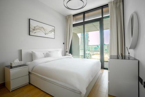 Canal View 1BR near Galleria Mall & Cleveland