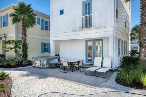 Cannon Thunder Cottage With Private Hot Tub Near Disney With Margaritaville Resort & Island H2O Access - 3066Pi