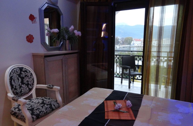 Captain's Beach Apartments - Studio with Sea View