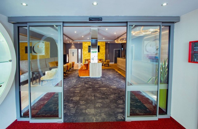 Caravelle Hotel im Park