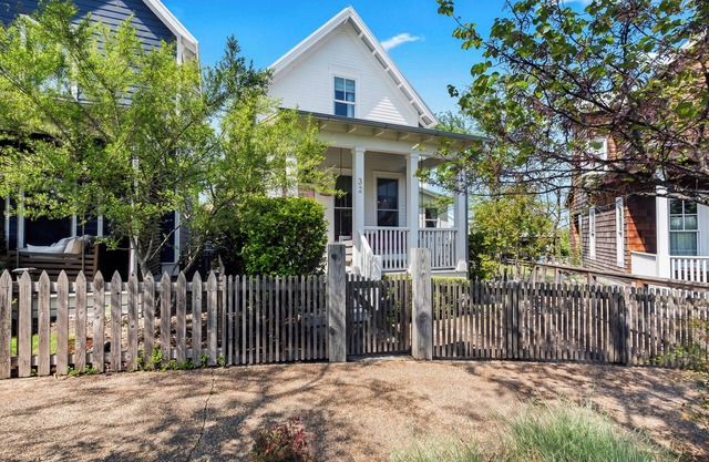 Carlton Landing-Moogi's Happy Place