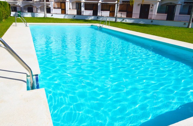 Carmine. TROPICAL COAST - ALPUJARRAS. Ideal for couples. SUN and SNOW.