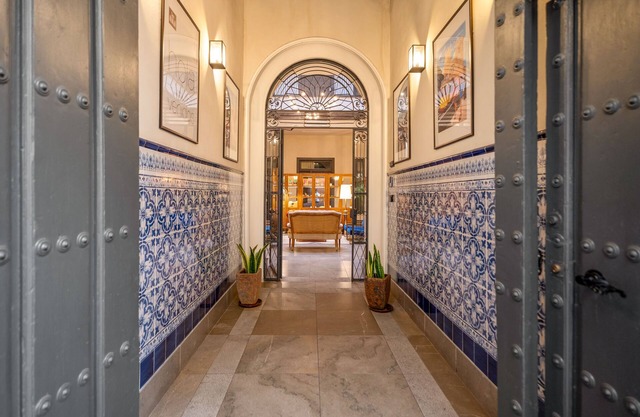 Casa Alhaja by Shiadu