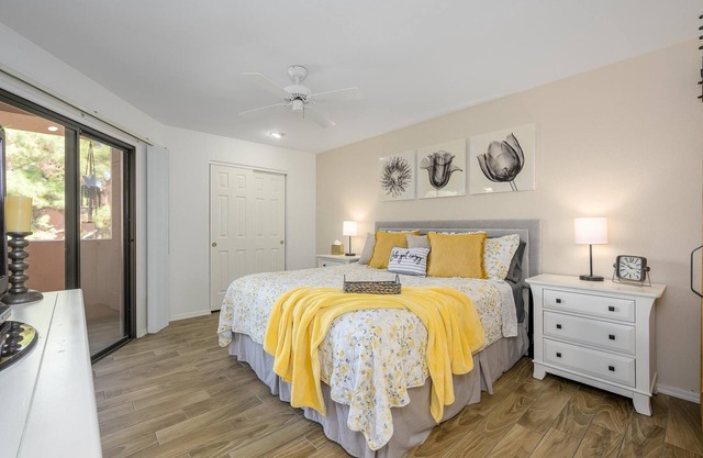 CASA AMARILLO - Anasazi Village - Updated Top Floor Unit