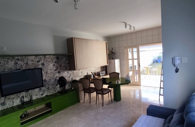 Casa bem Localizada e Segura Para Crianças. Vizinhança Silenciosa. Aceita Pets