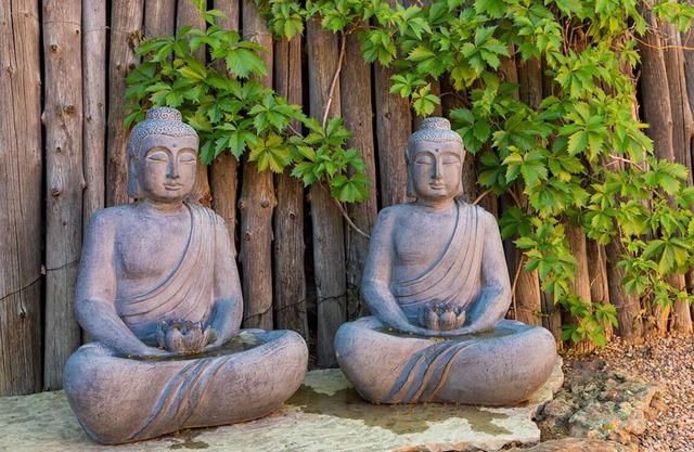 Casa Bendita is located on Acequia Madre with an easy walk to Canyon Road