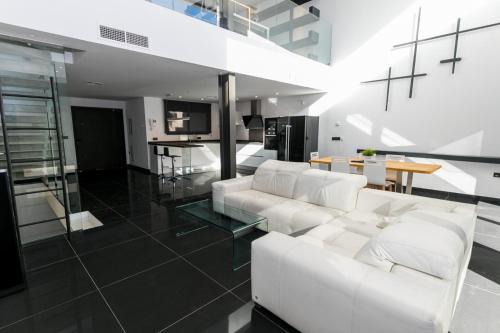 Casa Bulevar - Exclusiva casa muy moderna en zona tranquila