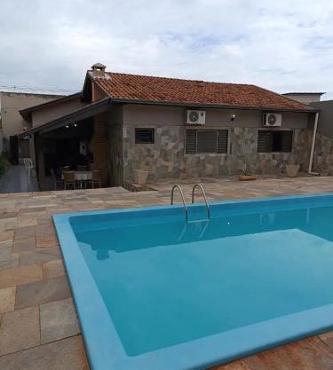 Casa com ótima localização e lazer espetacular.