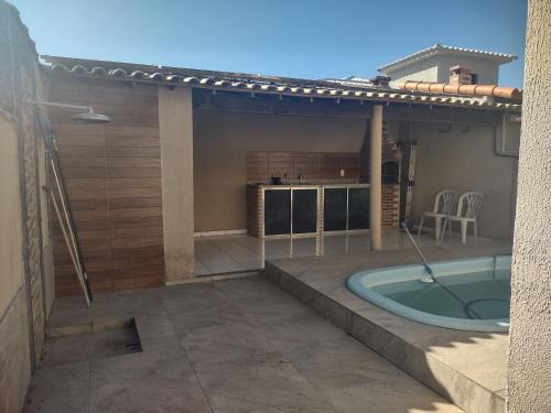 Casa com 03 Quartos, Piscina e Churrasqueira em Itaipuaçu Maricá RJ