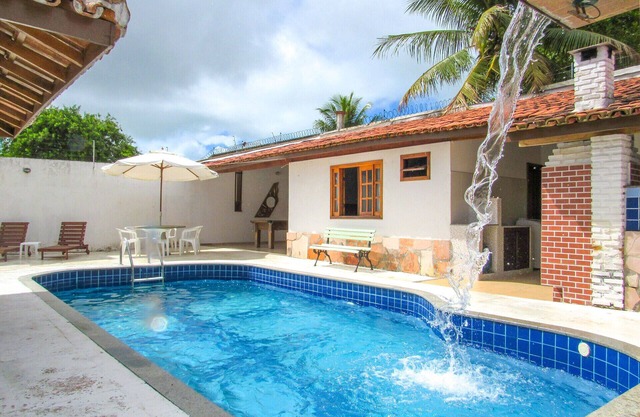 Casa com 4 Suítes, Piscina, Área Gourmet e Wifi