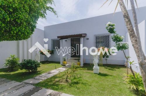 Casa com piscina e churrasqueira em Camaçari