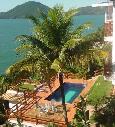 Casa com piscina - vista panorâmica para o mar