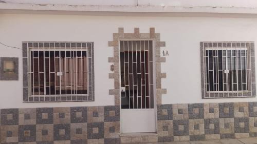 Casa completa central 3 quartos - 2025