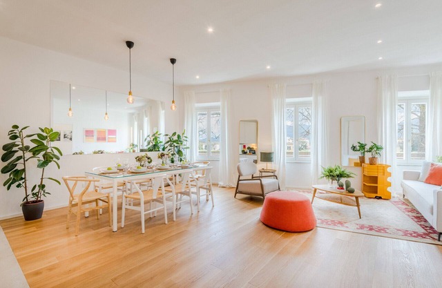 Casa Daria, Modern 4 Bedrooms Apartment inside the Walls of Lucca