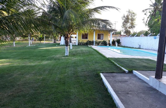 Casa de 4 quartos á 6Km da praia de Lagoinha-ce