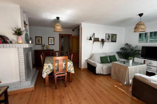 Casa de 5 habitaciones hasta 9 plazas, La Casilla en Dúrcal, Granada