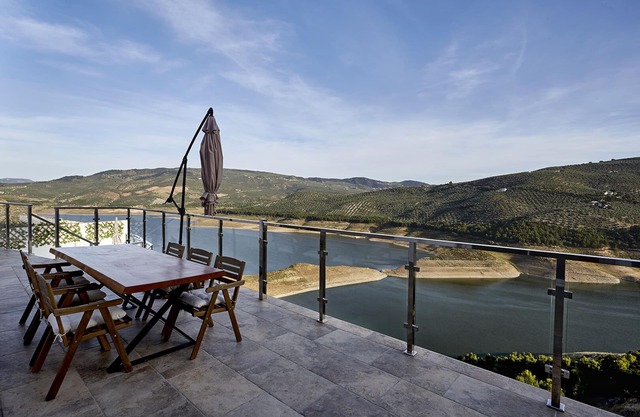 Casa de Nueva Construcción con Vistas al Mayor Embalse de Andalucía
