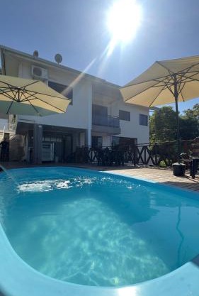 Casa dos Gerânios com Piscina - 4 Quartos climatizados, espaçosa ideal para encontro de grupos e familiares, próximo do Parque Termal!