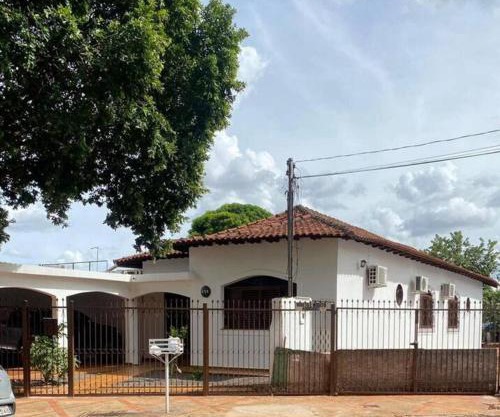 Casa espaçosa centro capital MS