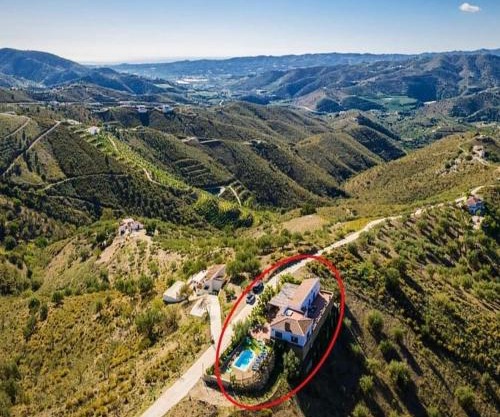 Casa la viña de la tireta