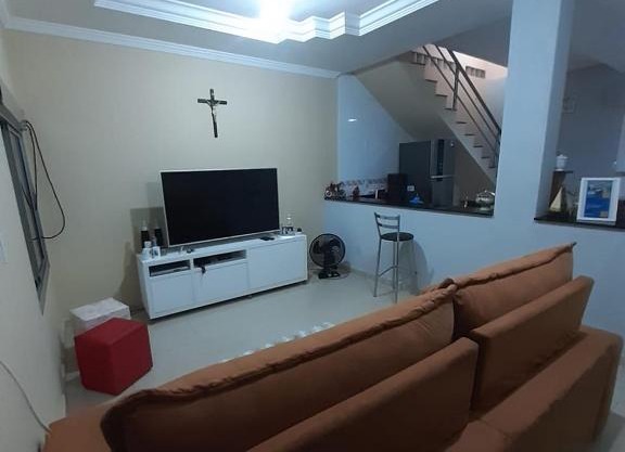 Casa Localizado no Centro de Guape MG