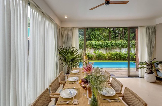 Casa Maxima - 4BR w Private Pool 1km to the Beach