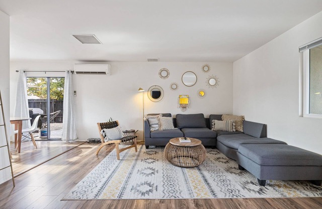 Casa Mestiza- Spacious with Fire Pit, Near Town