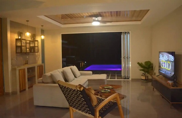 Casa moderna y espaciosa con estilo. 100% WiFi