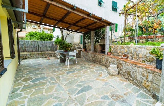 Casa Pepe in Pomonte large outdoor spaces and parking a few steps from the beach