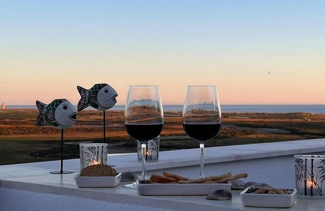 Casa Rio - Modern townhouse with fantastic views close to beach and town