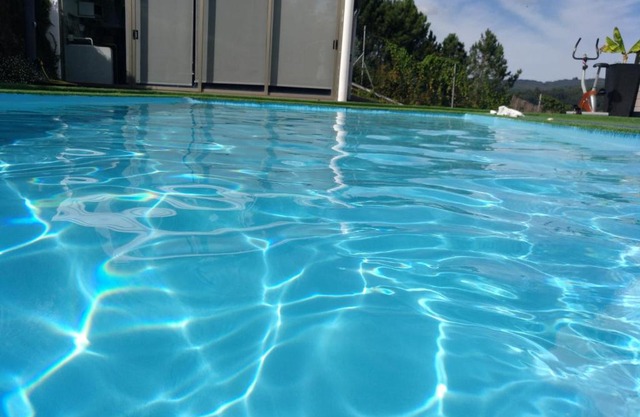 Casa Rocha Velha con terraza y piscina particular