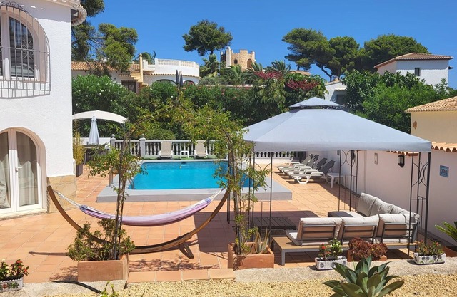 CASA SERENITA charming villa with pool in Javea