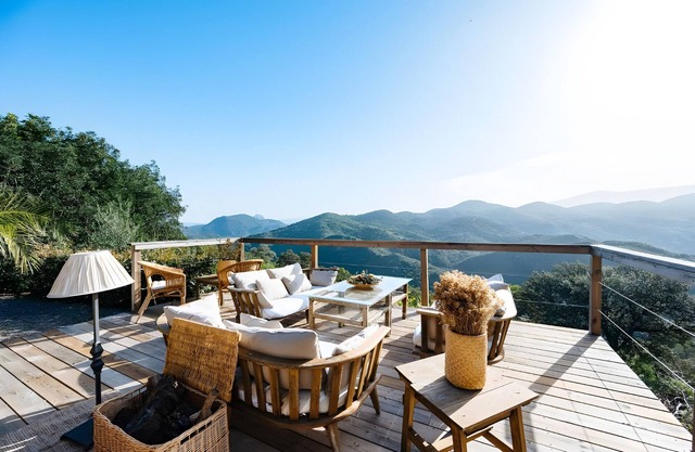 Casa Tres Sierras Country House