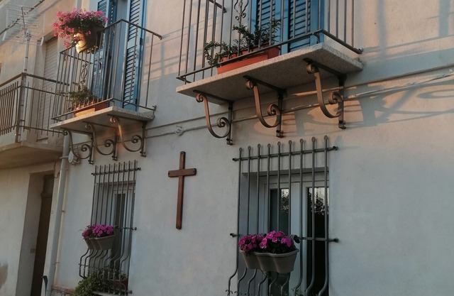 "Casa Vacanze Bau Mela" with Mountain view and Shared Garden