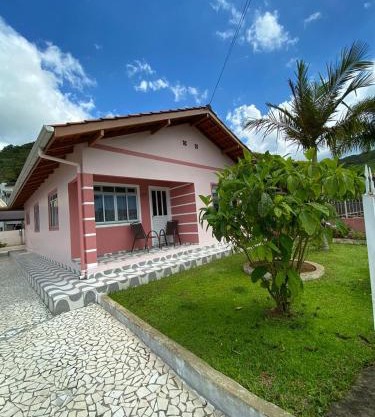 Casa Veraneio em Zimbros - Bombinhas