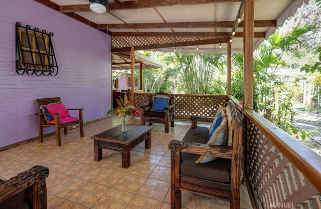 Casa Violeta Beachfront 3BR Caribbean Home with A/C