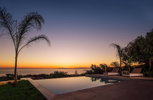 CasAelia - Seaview, beautiful sunrises and sunsets.
