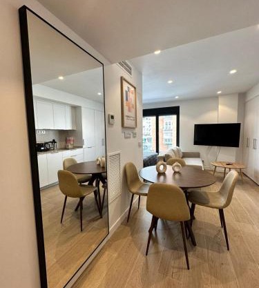 Castilla Luxury 2B Apartment