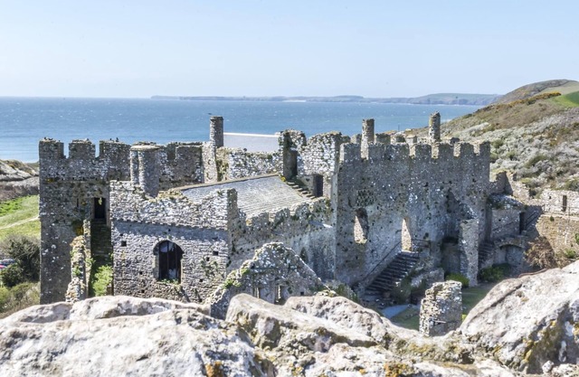 Castle House - 5 Bedroom Manorbier Castle House
