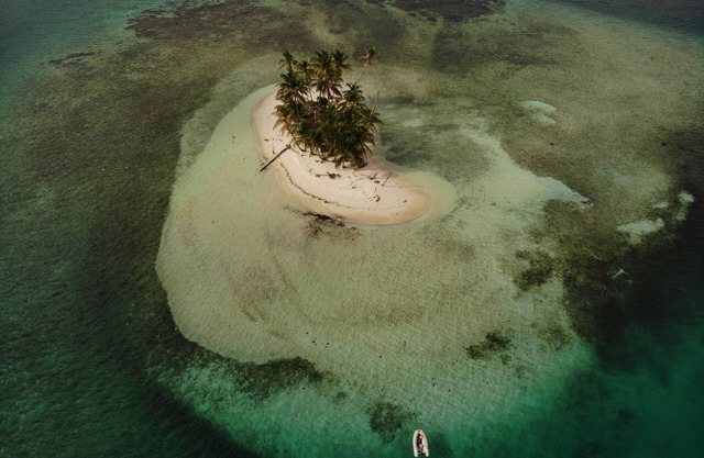Catamaran experience in paradise